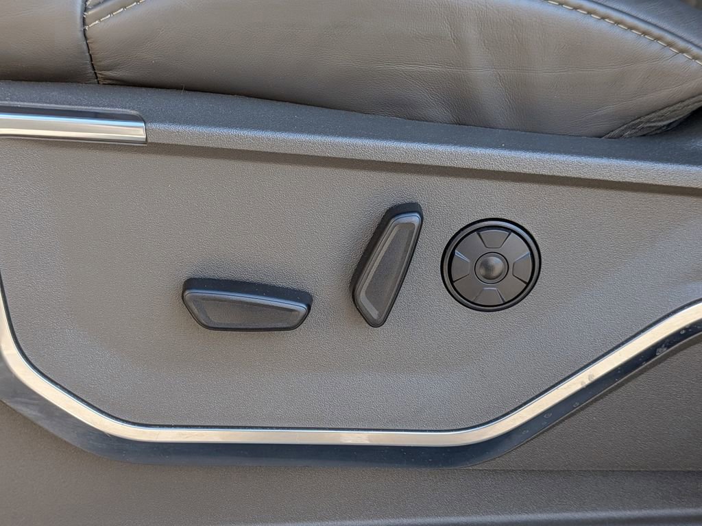 Certified 2025 Ford F250 Platinum w/ Platinum Plus Package image 20