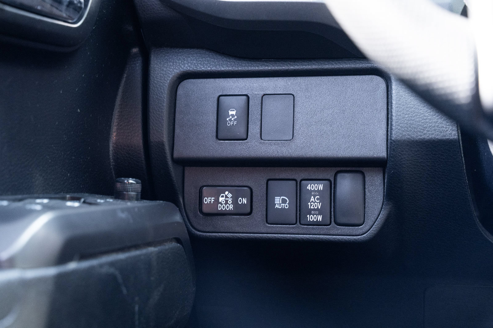 Used 2022 Toyota Tacoma TRD Sport w/ TRD Premium Sport Package AWD/4WD image 26