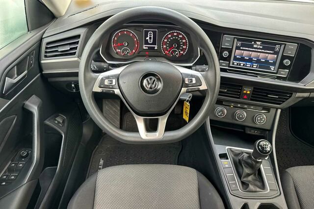 Used 2021 Volkswagen Jetta S w/ Driver Assistance Package image 11