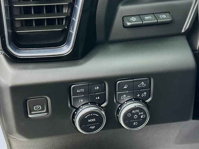 Used 2024 GMC Sierra 1500 Denali w/ Denali Reserve Package AWD/4WD image 15