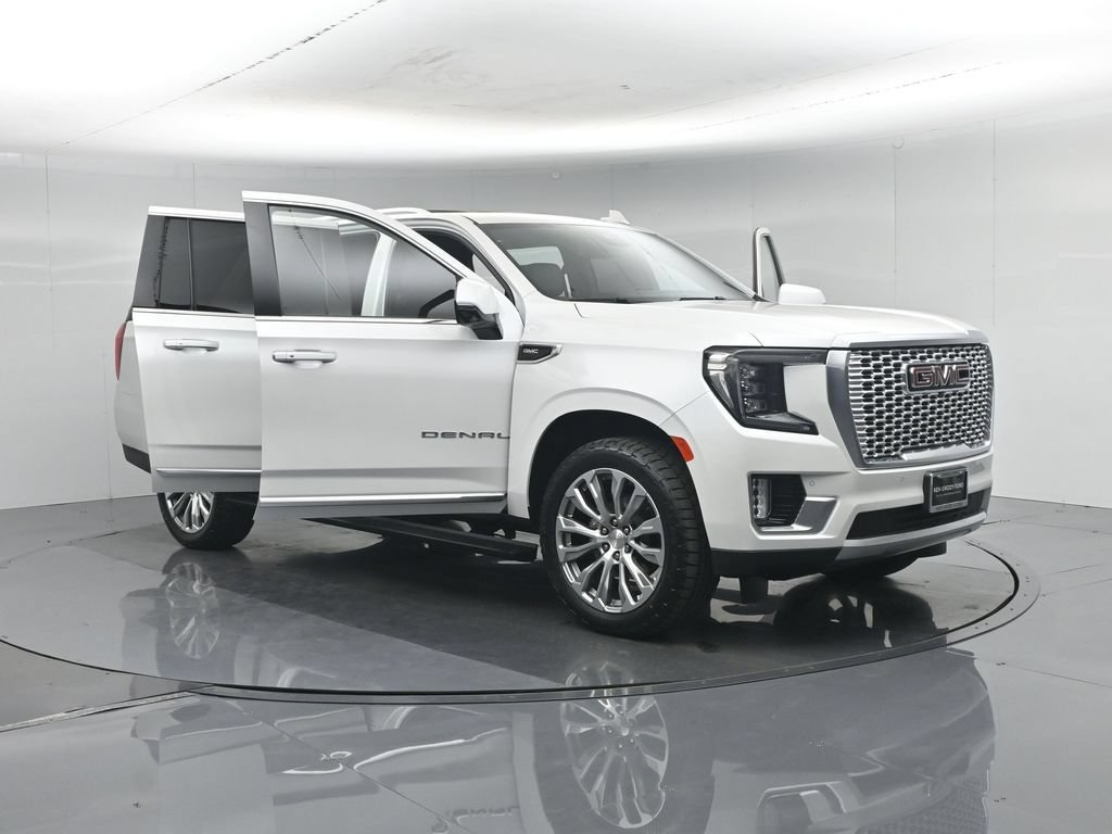 Used 2023 GMC Yukon XL Denali AWD/4WD image 34