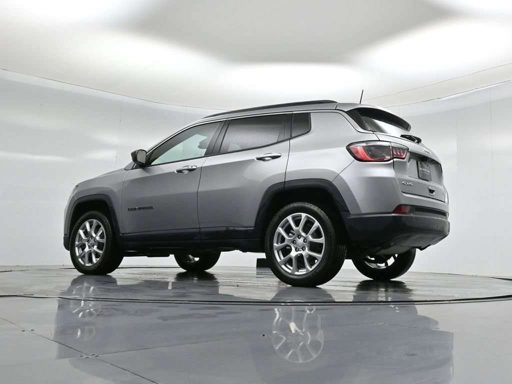 Used 2023 Jeep Compass Latitude image 36
