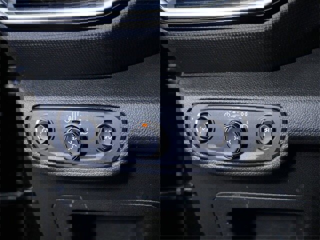 Used 2023 Chevrolet TrailBlazer LT image 21