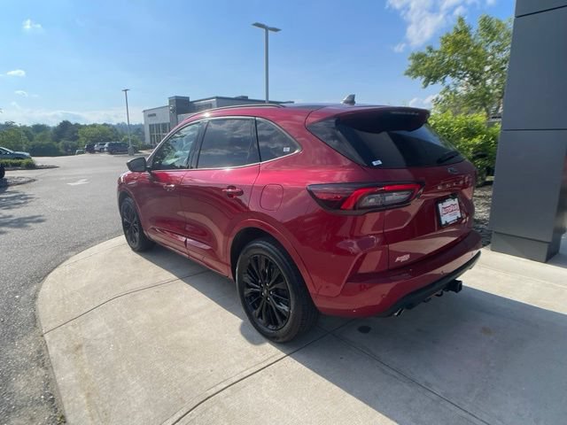 Certified 2023 Ford Escape ST-Line Elite w/ Premium Technology Package AWD/4WD image 6