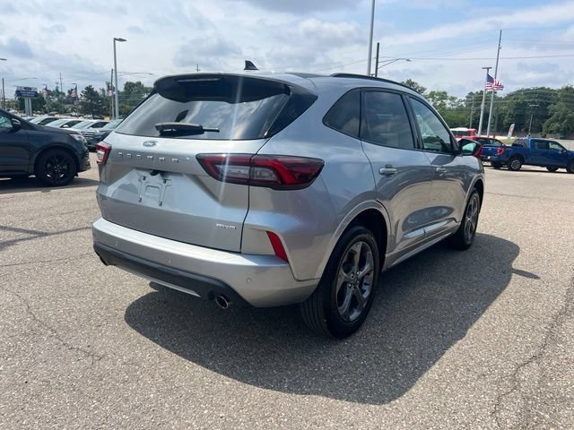 Certified 2024 Ford Escape ST-Line w/ Tech Pack #1 AWD/4WD image 4