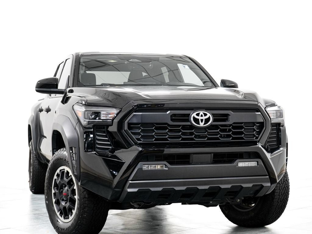 Used 2024 Toyota Tacoma TRD Off-Road AWD/4WD image 3