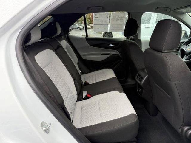 Used 2022 Chevrolet Equinox LT w/ LPO, Floor Liner Package image 20