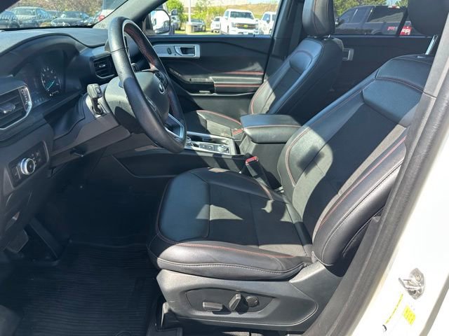 Certified 2023 Ford Explorer ST-Line w/ Class IV Trailer Tow Package AWD/4WD image 17