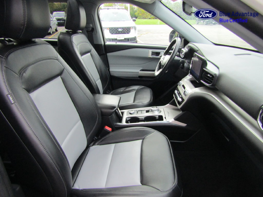 Certified 2023 Ford Explorer XLT w/ Equipment Group 202A AWD/4WD image 18