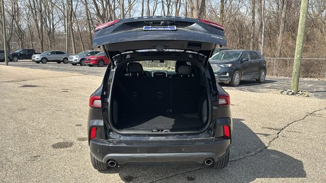 Certified 2024 Ford Escape ST-Line w/ Tech Pack #1 image 30