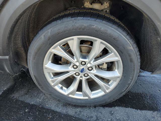 Certified 2023 Ford Explorer XLT w/ Equipment Group 202A image 30