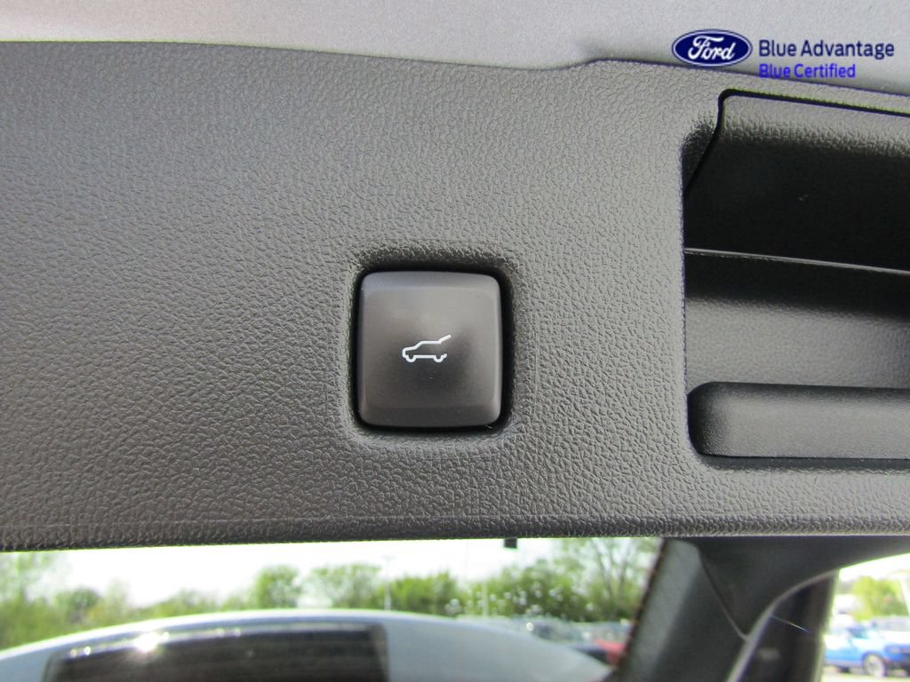 Certified 2022 Ford Escape Titanium FWD image 23