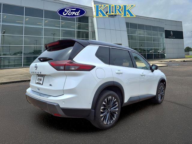 Used 2025 Nissan Rogue SL w/ Tech Package FWD image 5