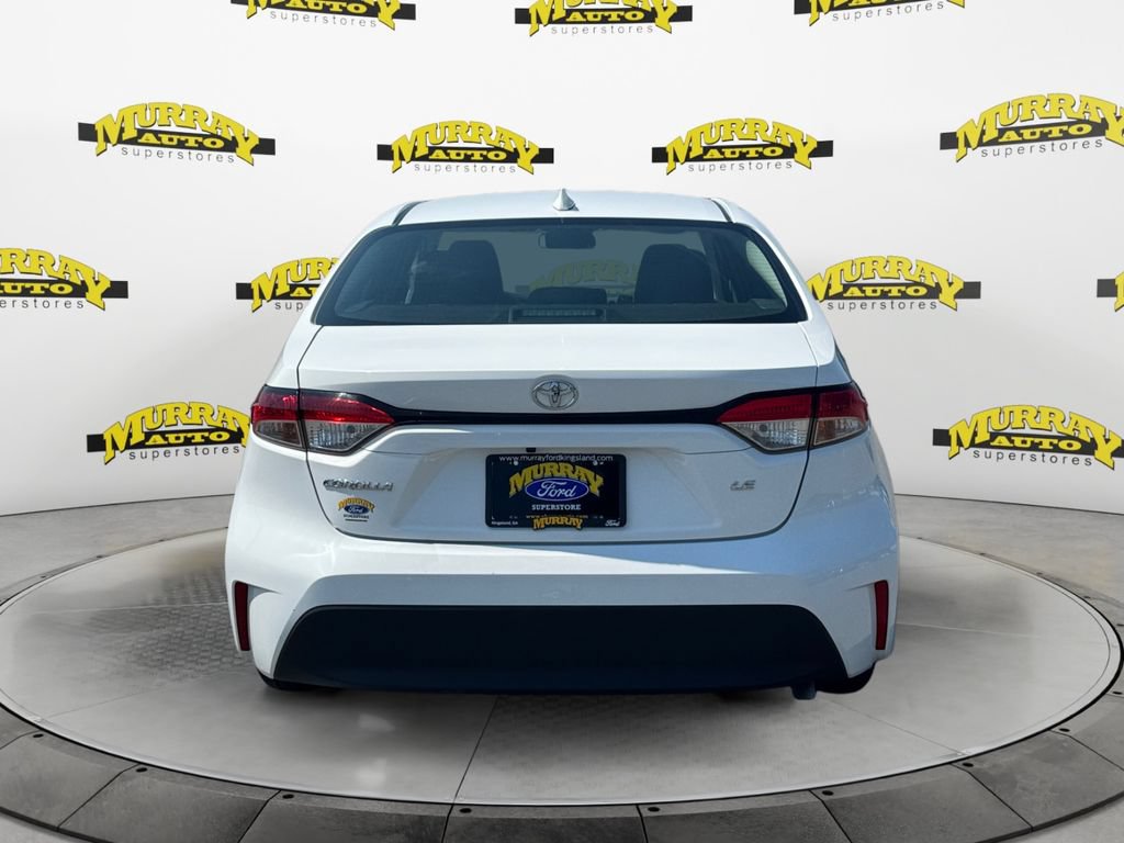Used 2024 Toyota Corolla LE FWD image 4