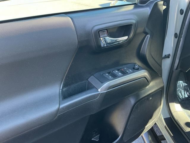 Used 2022 Toyota Tacoma TRD Sport w/ TRD Premium Sport Package image 11