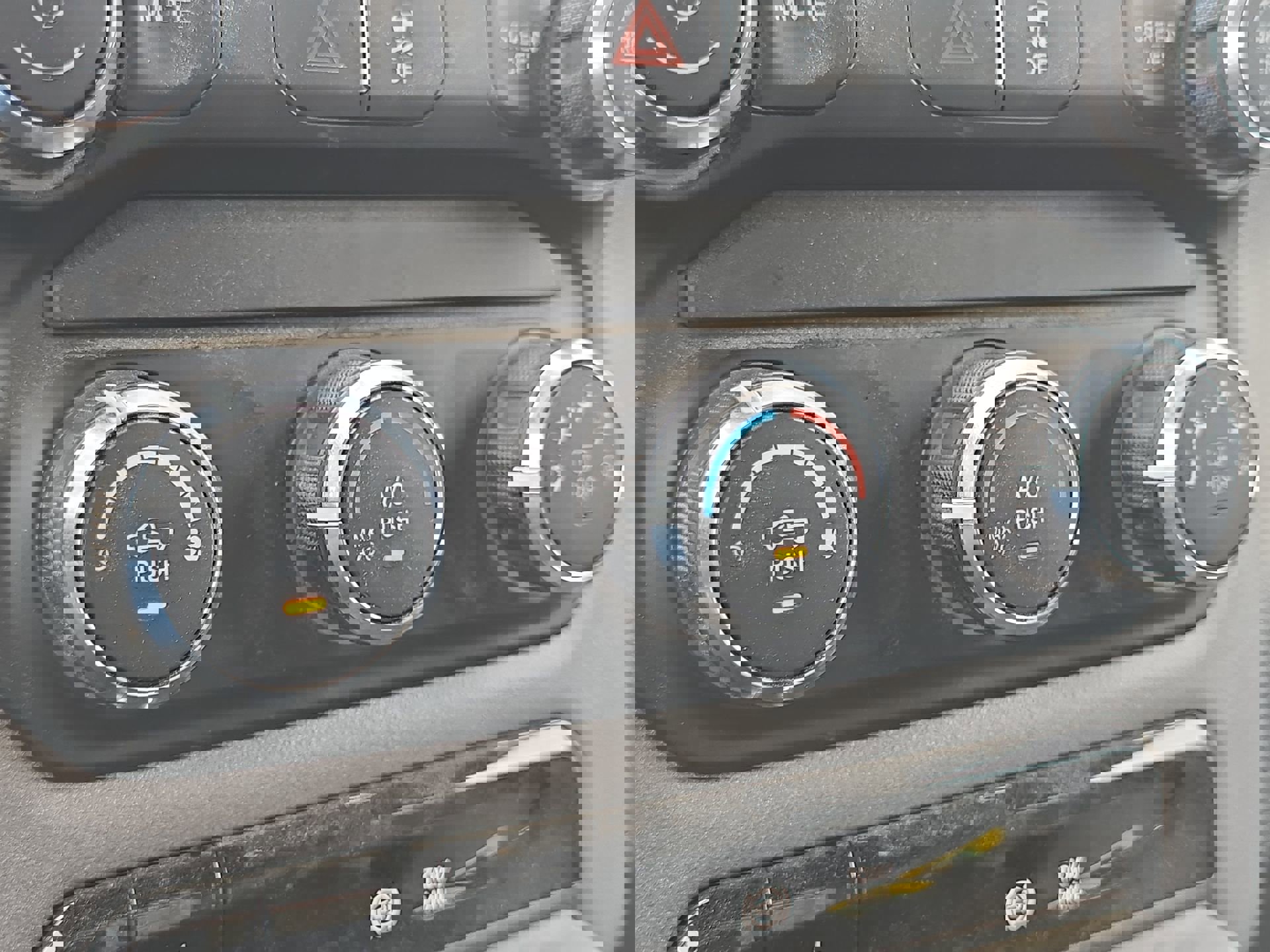 Used 2024 RAM 3500 Tradesman w/ Chrome Appearance Group image 16