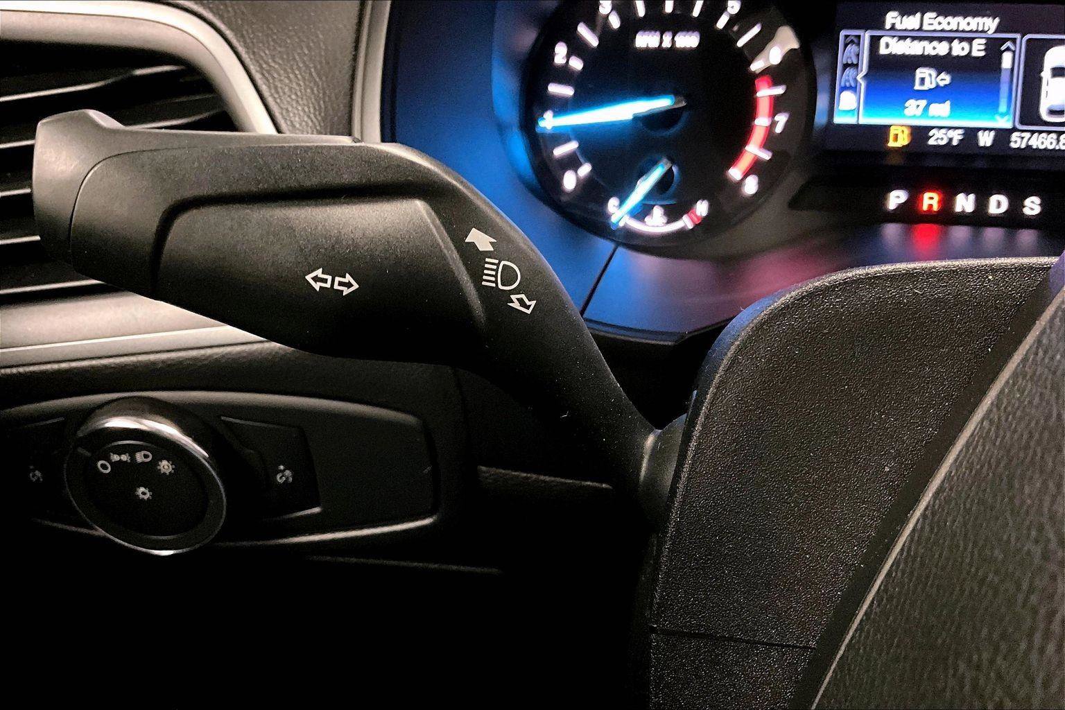 Certified 2018 Ford Edge SE image 30