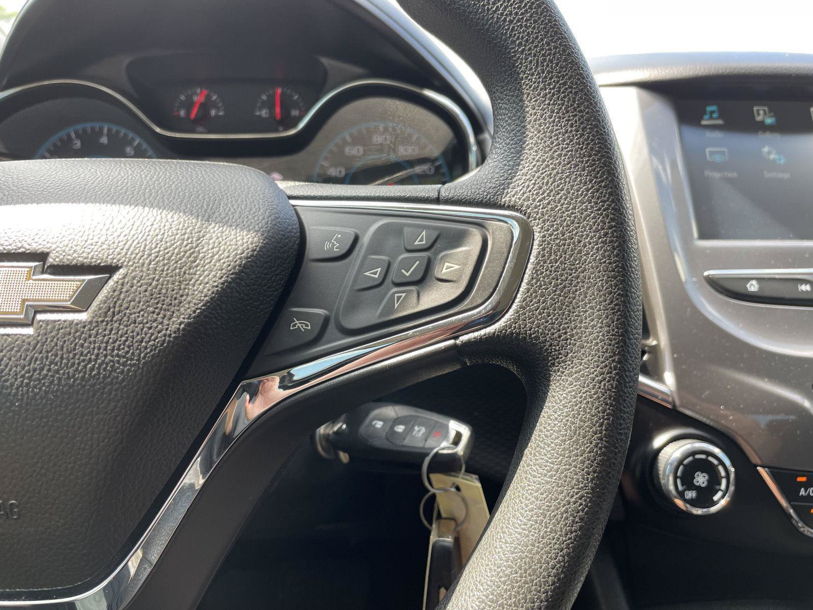 Used 2017 Chevrolet Cruze LT FWD image 14