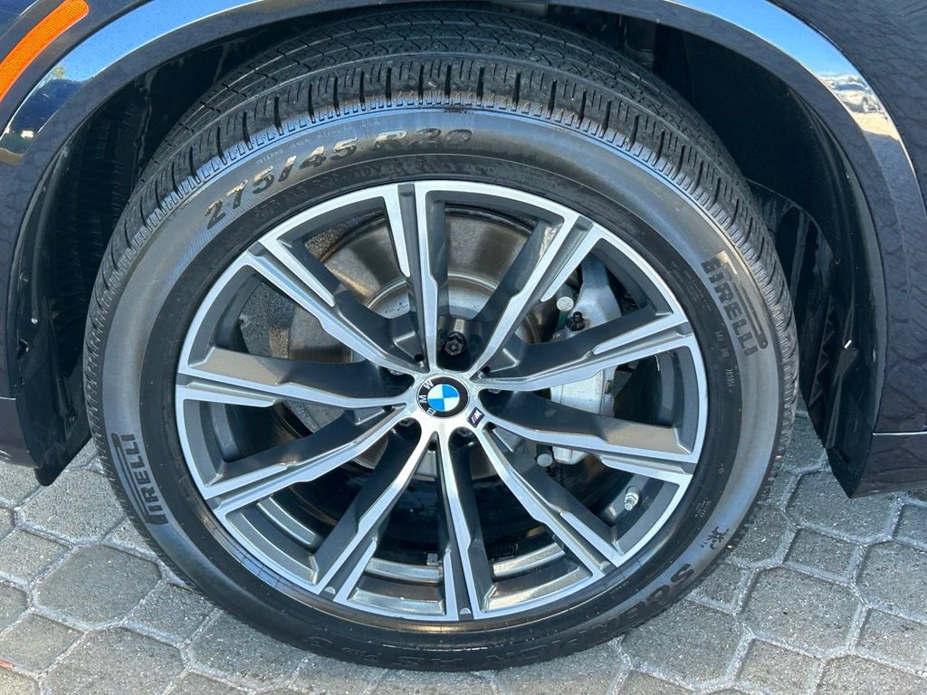 Used 2019 BMW X5 xDrive40i w/ M Sport Package AWD/4WD image 18