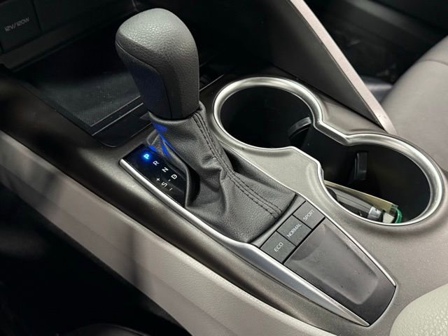 Used 2022 Toyota Camry LE w/ Carpet Mat Package (TMS) image 29