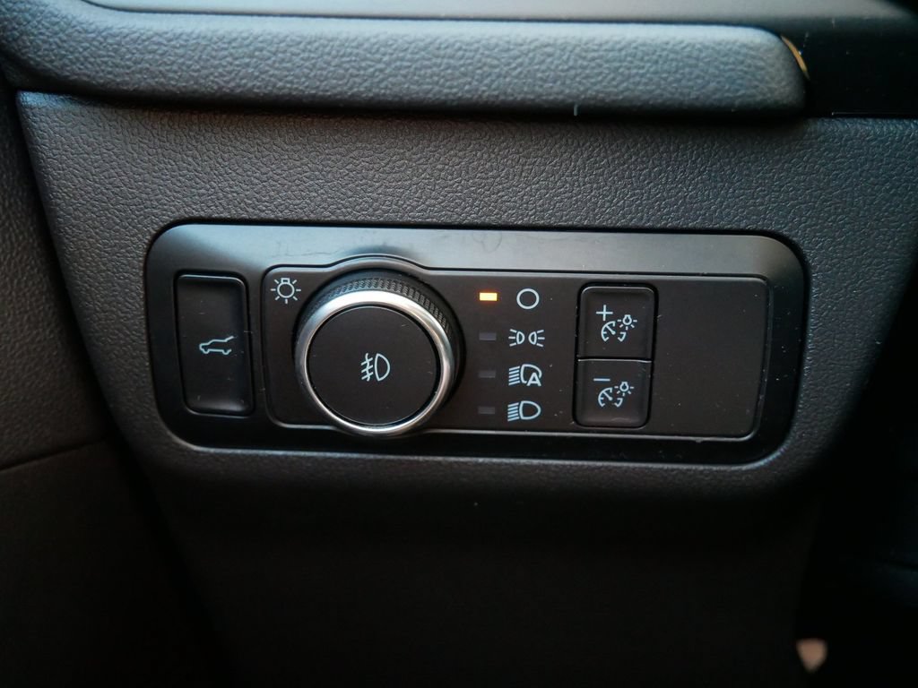 Certified 2024 Ford Escape Platinum AWD/4WD image 16