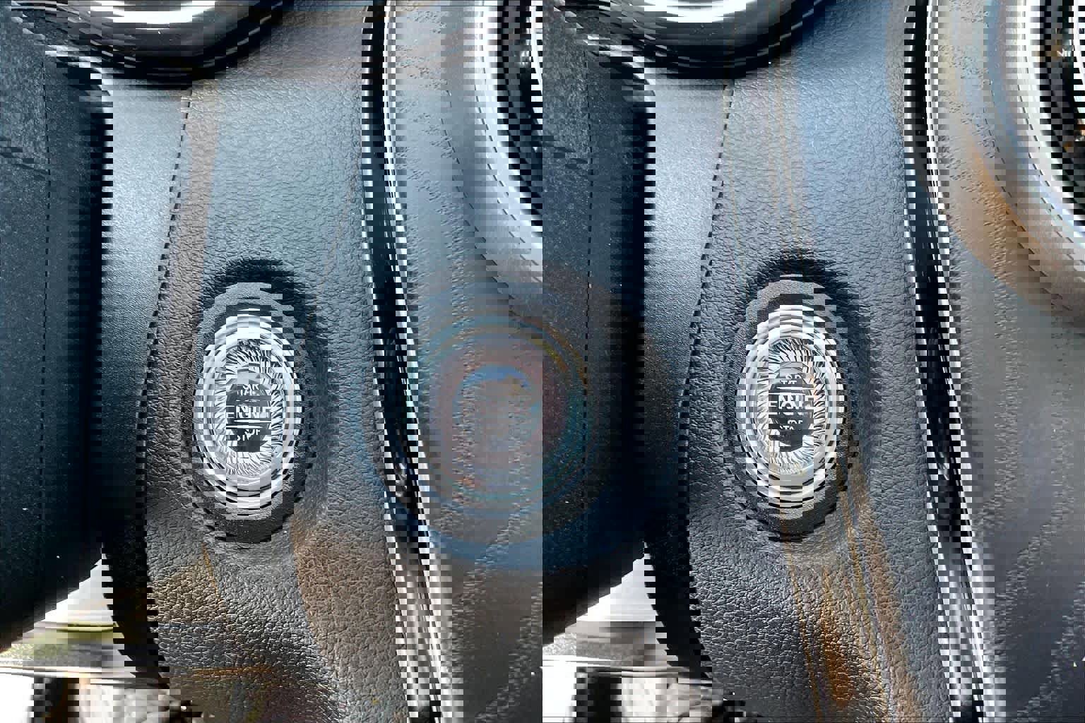 Used 2020 Mercedes-Benz C 300 4MATIC Sedan image 29