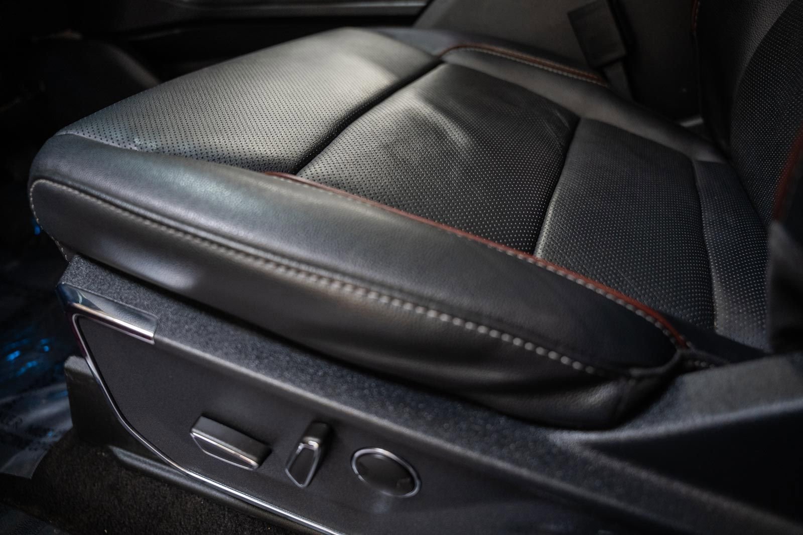 Certified 2022 Ford F150 Lariat w/ Equipment Group 502A High image 43