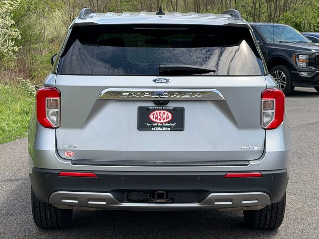 Certified 2023 Ford Explorer XLT w/ Equipment Group 202A AWD/4WD image 24