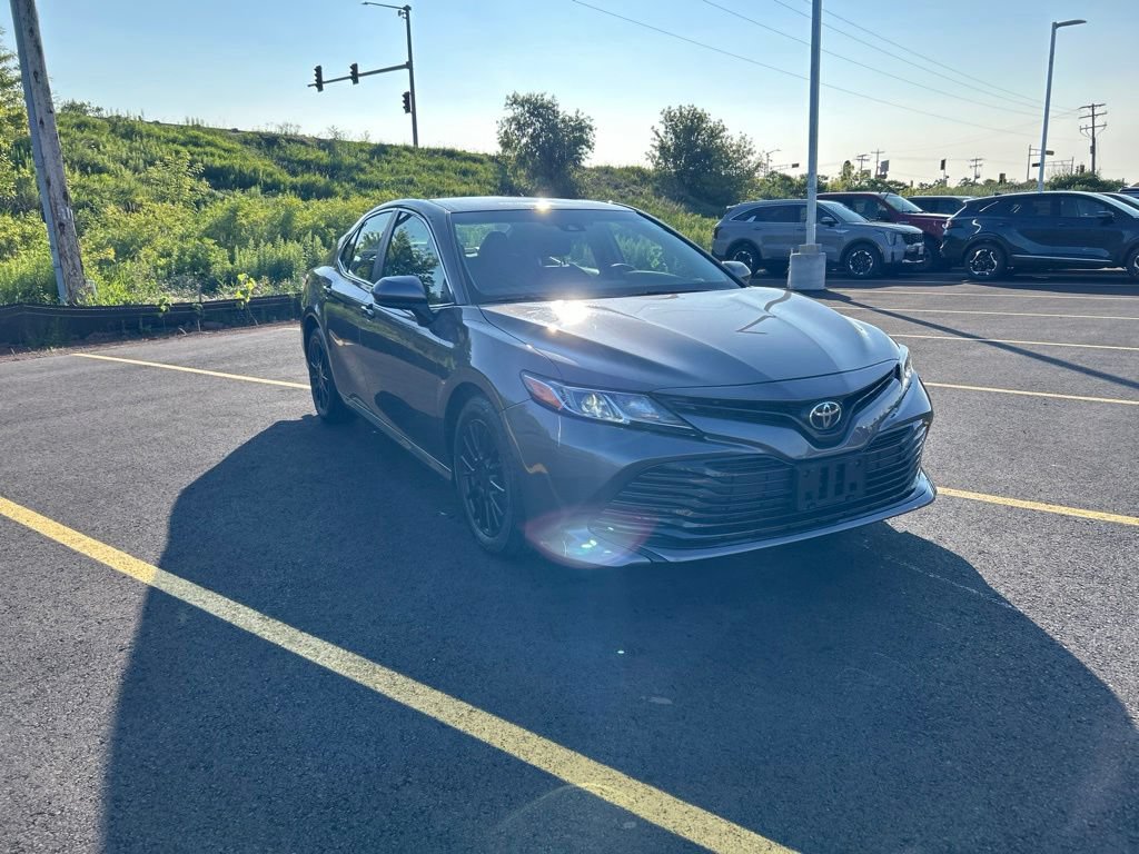 Used 2018 Toyota Camry LE FWD image 22