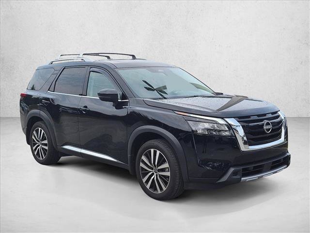 Used 2025 Nissan Pathfinder Platinum w/ Cargo Package FWD image 3