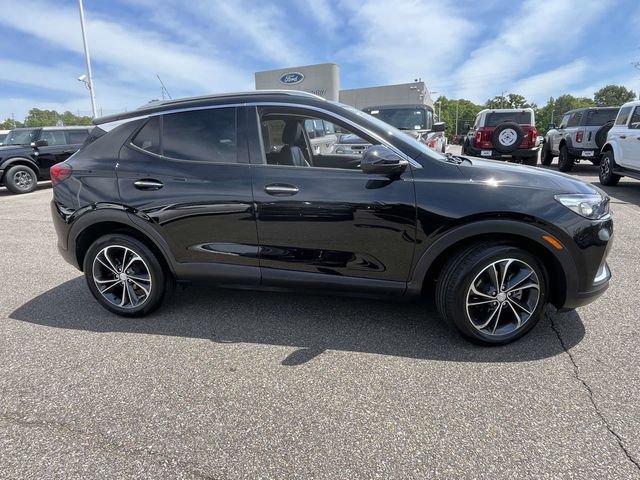 Used 2022 Buick Encore GX Essence FWD image 2