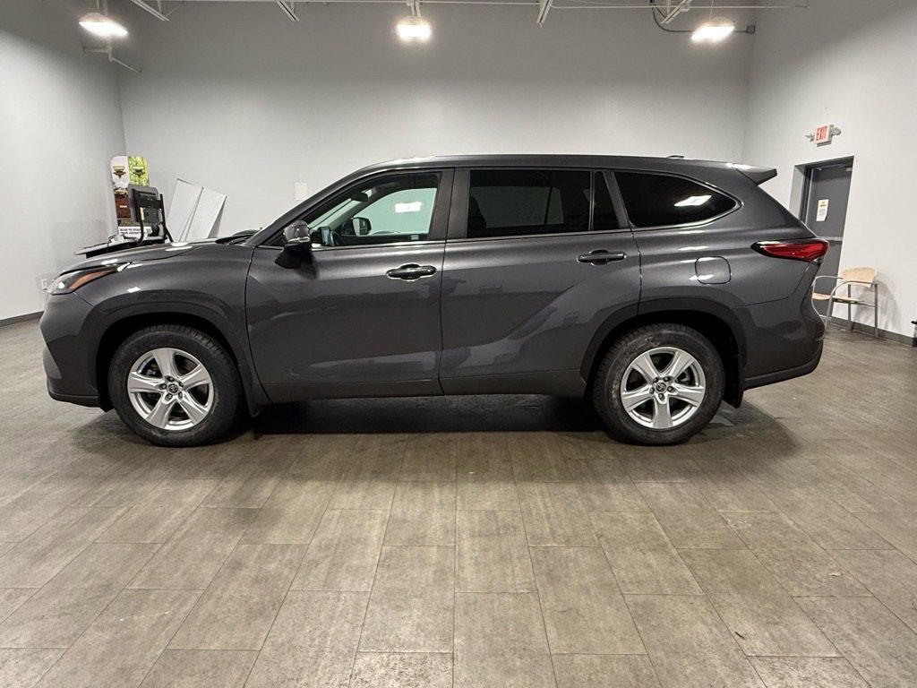 Used 2023 Toyota Highlander L image 7