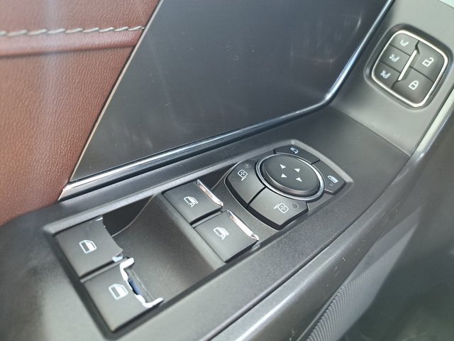 Certified 2021 Ford F150 Lariat w/ Equipment Group 502A High image 19