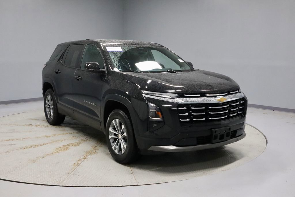 Used 2025 Chevrolet Equinox LT AWD/4WD image 1