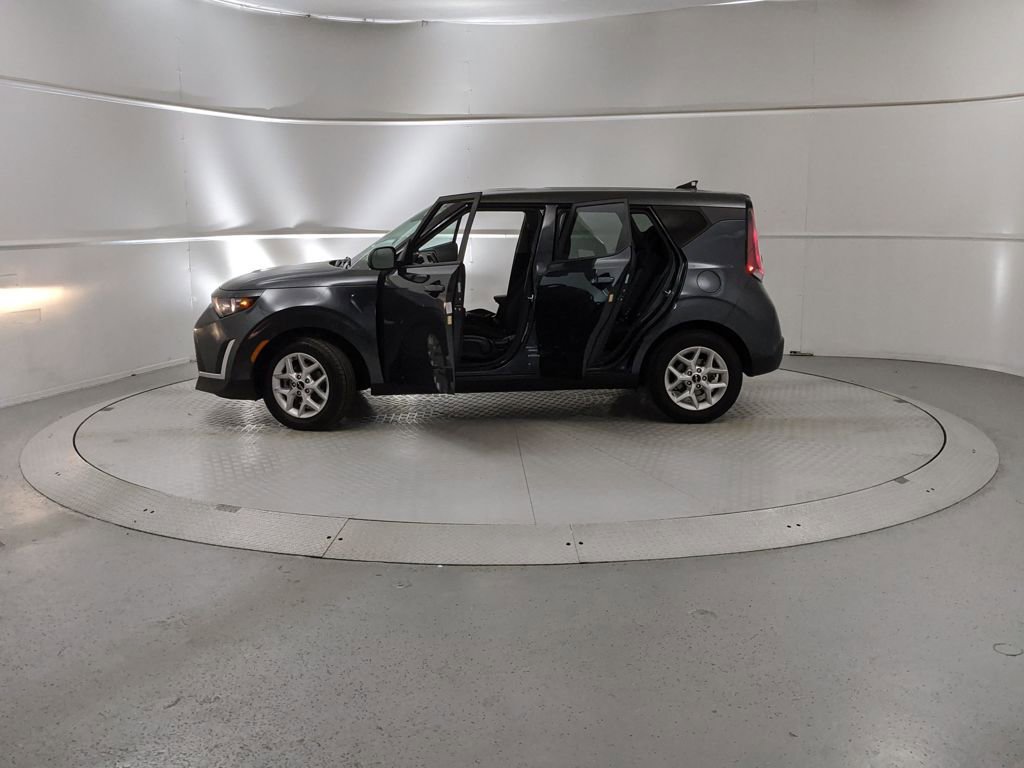 Used 2024 Kia Soul LX w/ Option Group 015 image 9