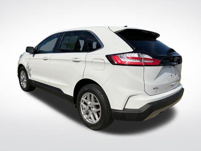 Certified 2024 Ford Edge SEL w/ Convenience Package AWD/4WD image 3