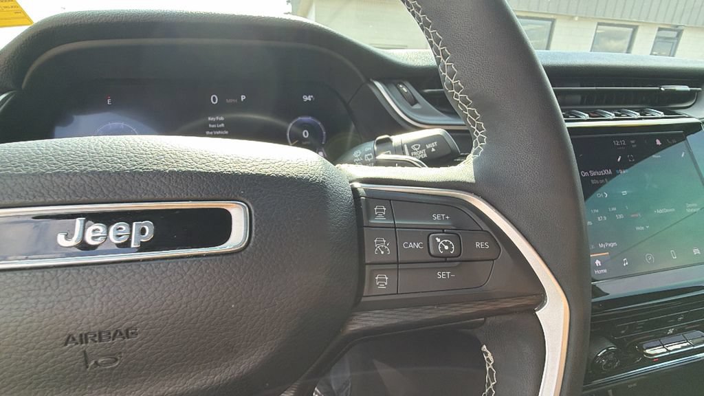 Used 2024 Jeep Grand Cherokee L Altitude RWD image 17