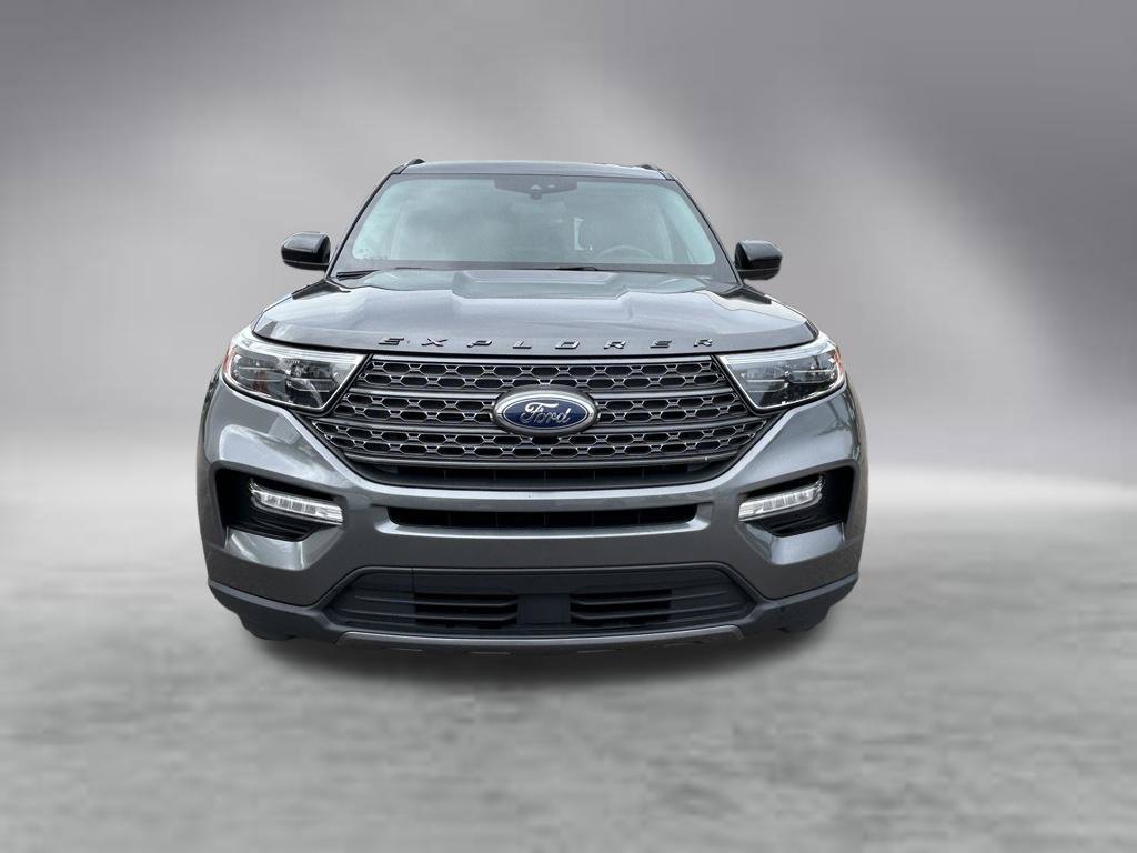 Certified 2023 Ford Explorer XLT w/ Equipment Group 202A RWD image 9