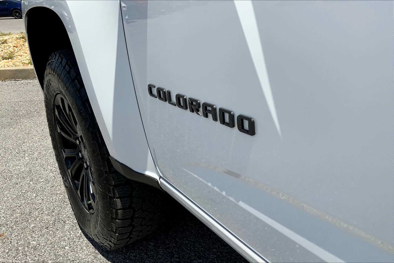 Used 2022 Chevrolet Colorado LT w/ LT Convenience Package AWD/4WD image 31