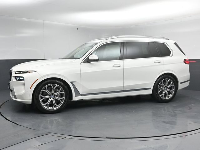 Used 2023 BMW X7 xDrive40i AWD/4WD image 4
