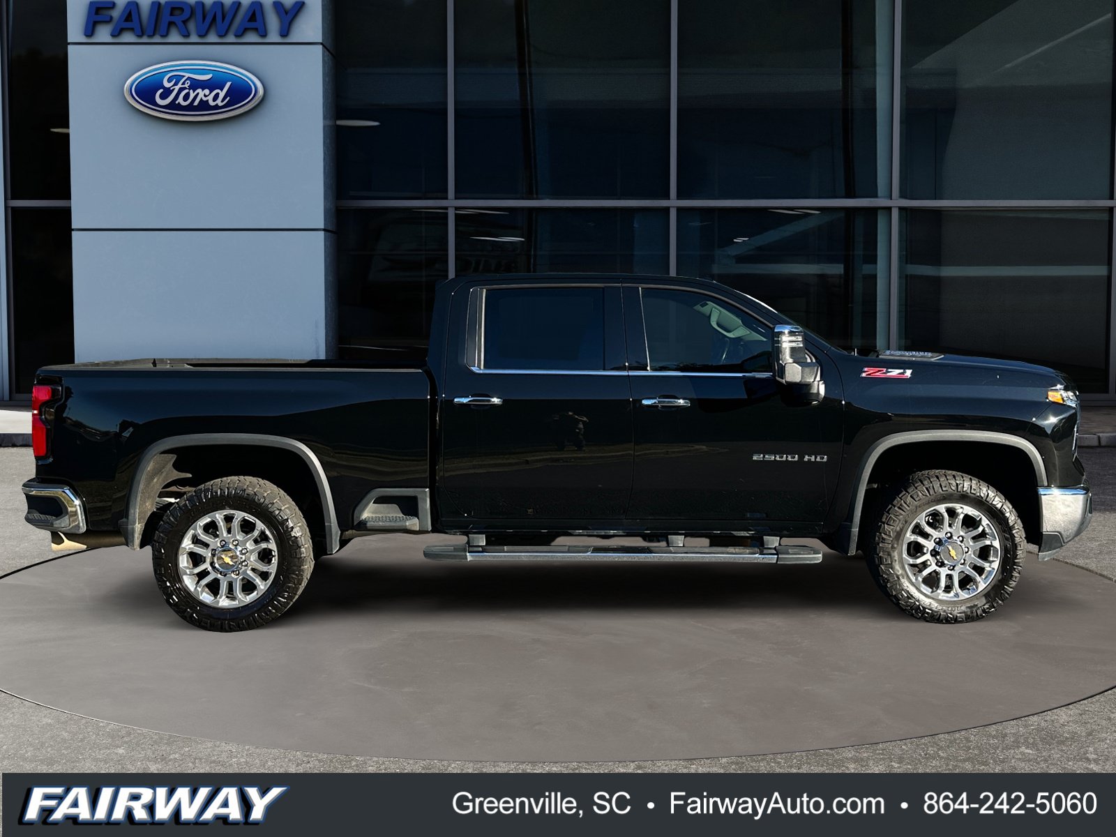 Used 2025 Chevrolet Silverado 2500 LTZ w/ LTZ Plus Package AWD/4WD image 9