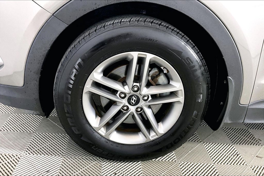 Used 2018 Hyundai Santa Fe Sport w/ 2.4L Value Package 02 FWD image 7