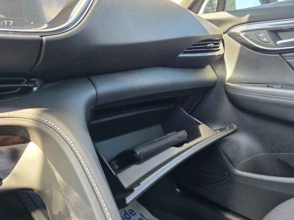 Used 2022 Buick Envision Preferred FWD image 16
