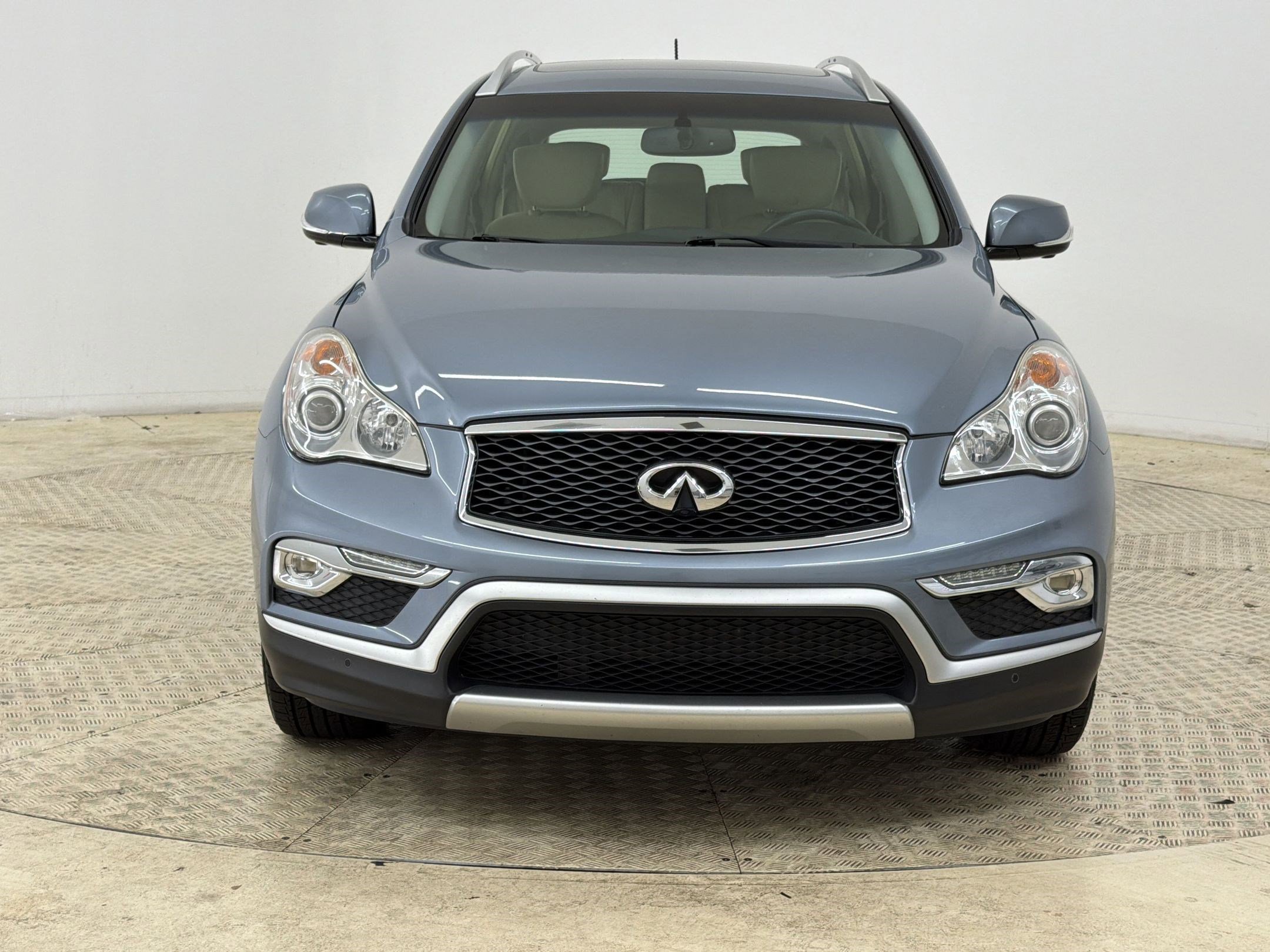 Used 2017 INFINITI QX50 2WD w/ Premium Plus Package image 6