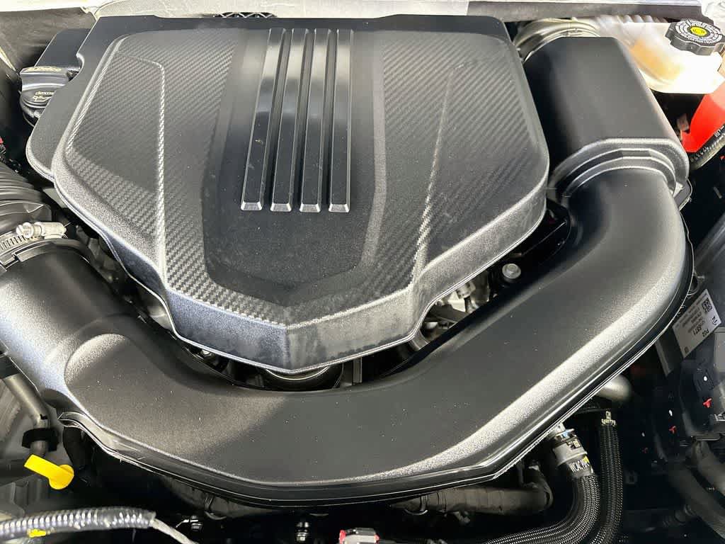 Used 2025 Chevrolet Traverse LT w/ Driver Confidence Package FWD image 9