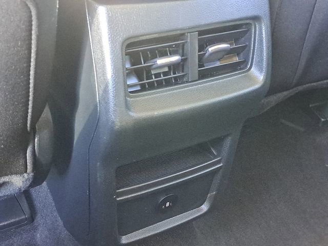 Certified 2024 Ford Edge SE w/ Black Appearance Package image 24