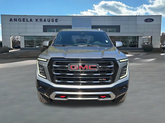 Used 2025 GMC Yukon AT4 w/ AT4 Premium Package AWD/4WD image 2