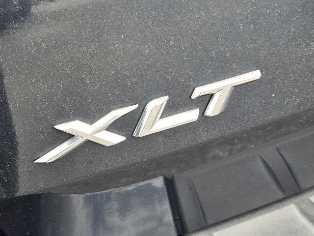 Certified 2022 Ford Explorer XLT w/ Equipment Group 202A image 9