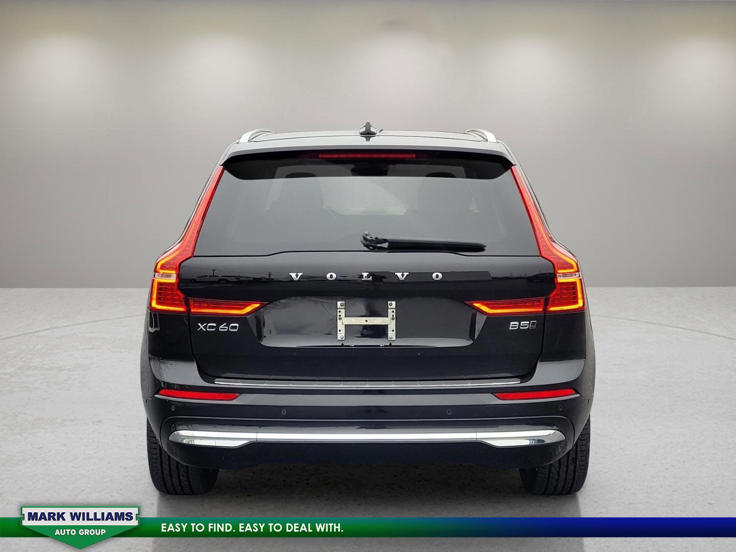 Used 2022 Volvo XC60 B5 Inscription w/ Advanced Package image 4