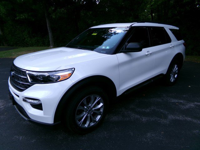 Certified 2020 Ford Explorer XLT w/ Equipment Group 202A AWD/4WD image 5